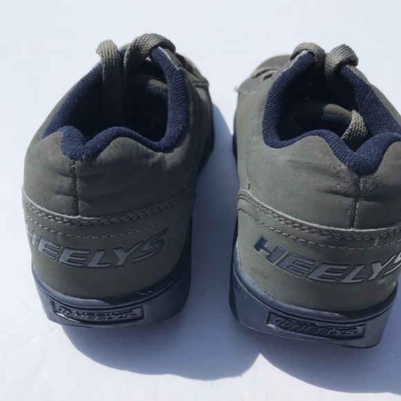 Heelys Boys Size 4 - Picture 3 of 9